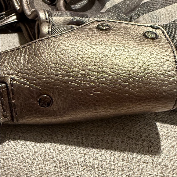 Burberry Purse Shimmer Check - Picture 5 of 11